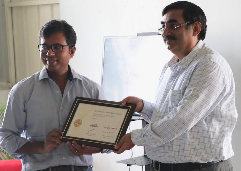 Tathagato Rai Dastidar, Founder & CEO, SigTuple (L) and Dr Chandrasekhar Nair, Co-founder & Chief Technology Officer of Molbio Diagnostics
